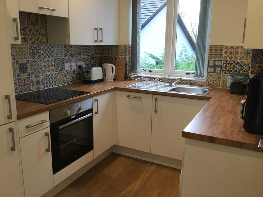 Churstonbnb, Private Flat Within Family Home, Bolton Lostock 외부 사진