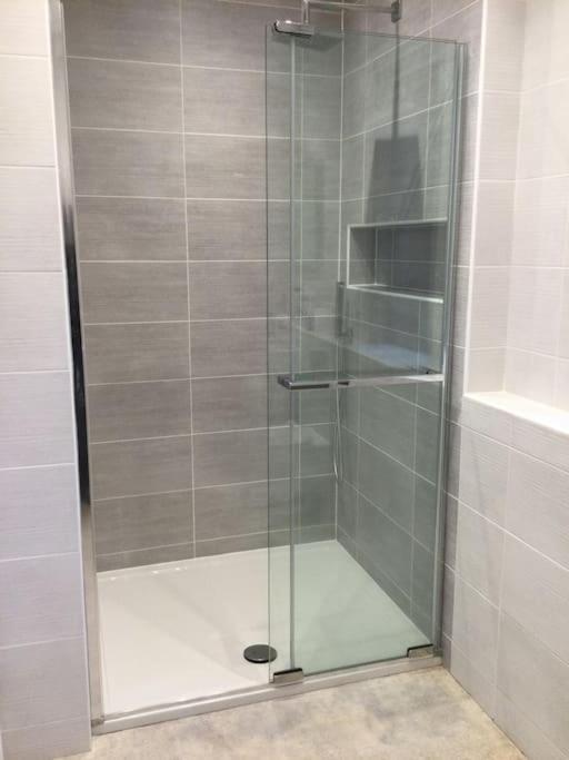 Churstonbnb, Private Flat Within Family Home, Bolton Lostock 외부 사진